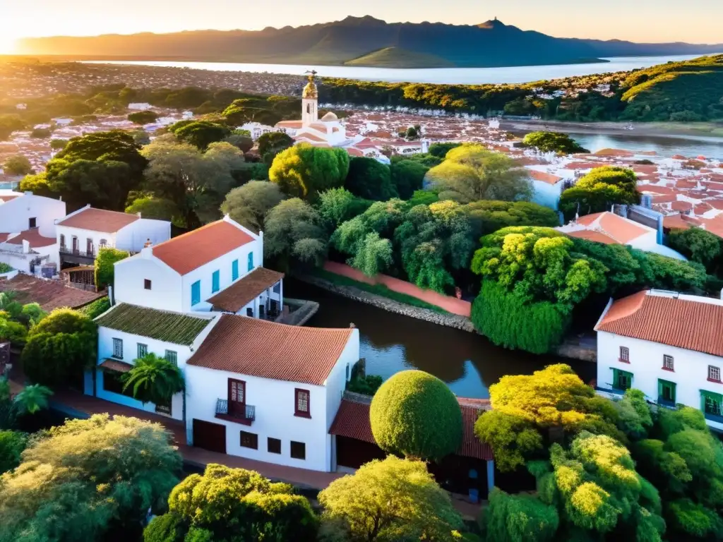 Atardecer en Durazno, Uruguay, realzando su historia y cultura en la arquitectura, mientras la naturaleza brilla viva